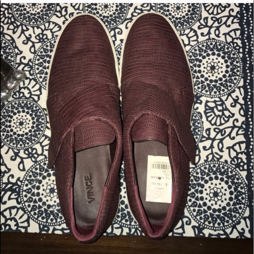 Vince Velcro embossed leather sneakers